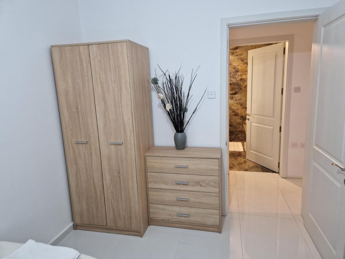 Town Pent House Appartement Luqa Buitenkant foto